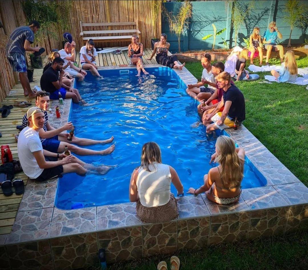 Uthando Backpackers Lodge Оудсхорн Екстериор снимка