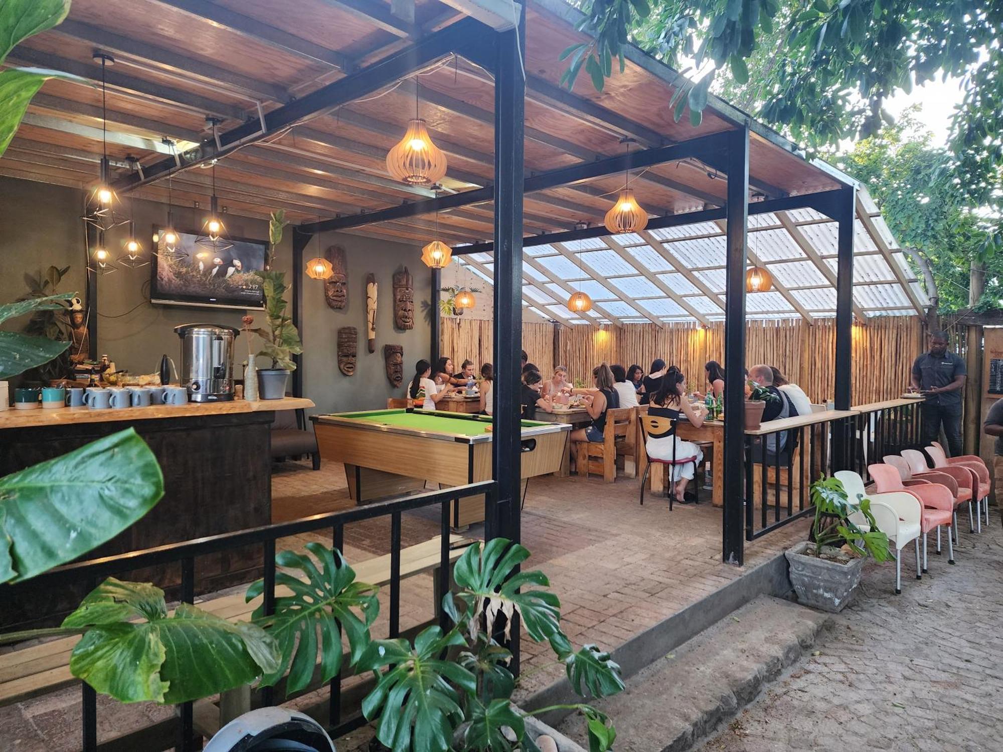 Uthando Backpackers Lodge Оудсхорн Екстериор снимка